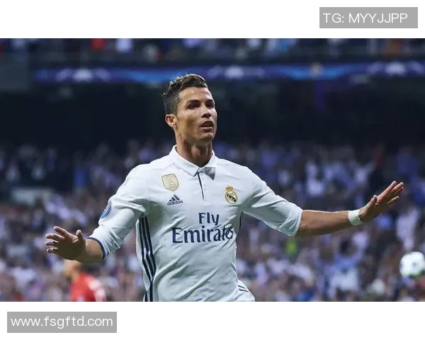 皇马遭巴萨逆转，锋线进攻遇困难，C罗替补未能改变比赛命运